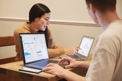 Tips om geld te besparen op je maandelijkse uitgaven